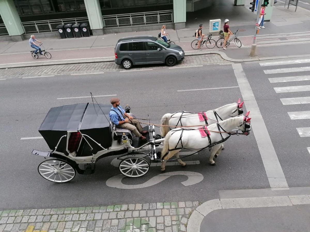 Appartamento Operngasse-Karlsplatz Vienna Esterno foto